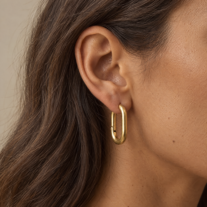 ÉLAN OVAL HOOP EARRINGS