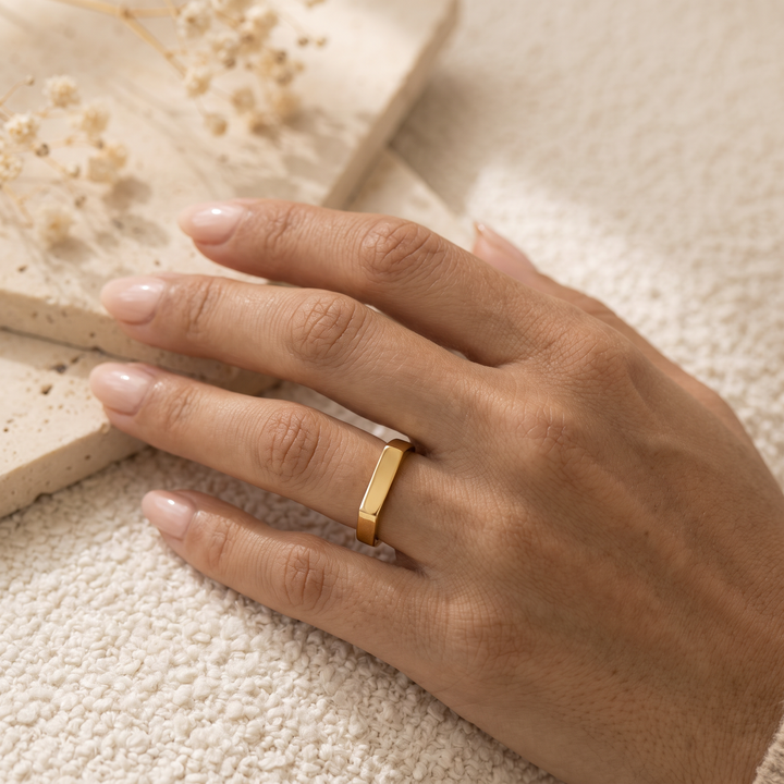 FACETED EDGE RING