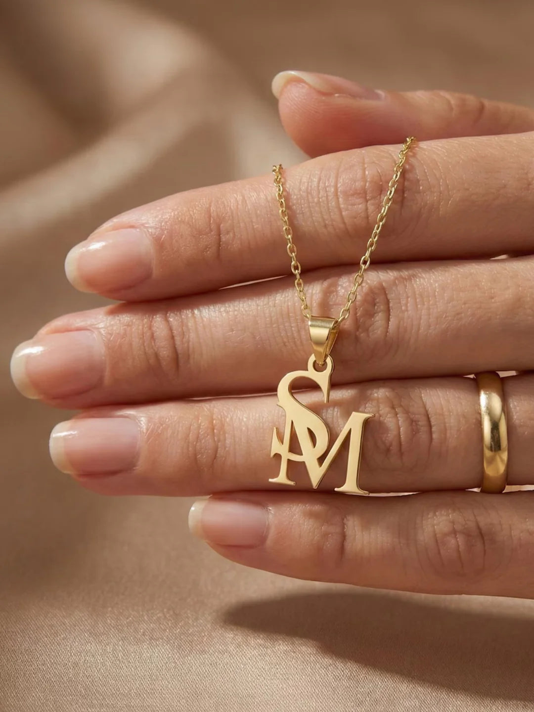 Collana con le Iniziali di Chi Ami